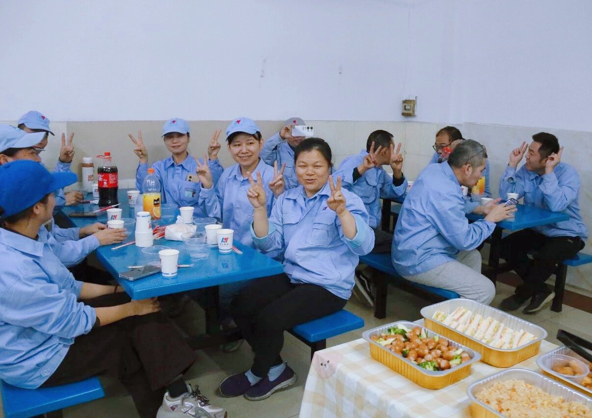 十二月份員工生日會(huì)